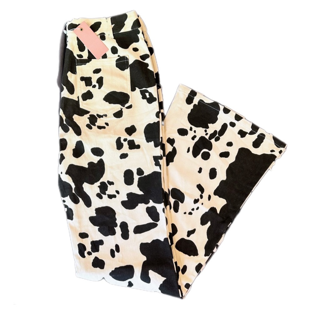Emory Park Flair Cow Print High Waisted Jeans Size Large *NWT Black and Cream